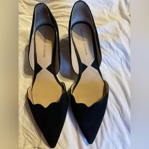 Adrienne Vittadini black suede pumps. Barely worn, like new. Size 8 1/2.